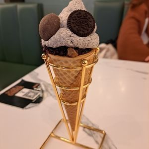 Meet your Posher, Cindy